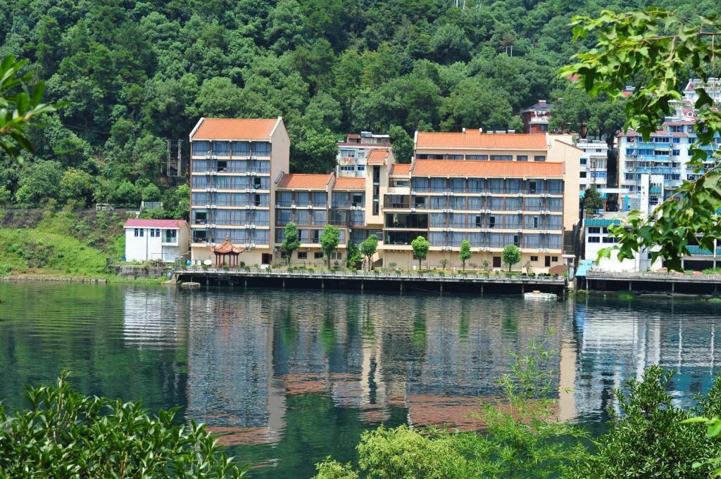 Jiande Yinyuan Hotel Tangcun מראה חיצוני תמונה